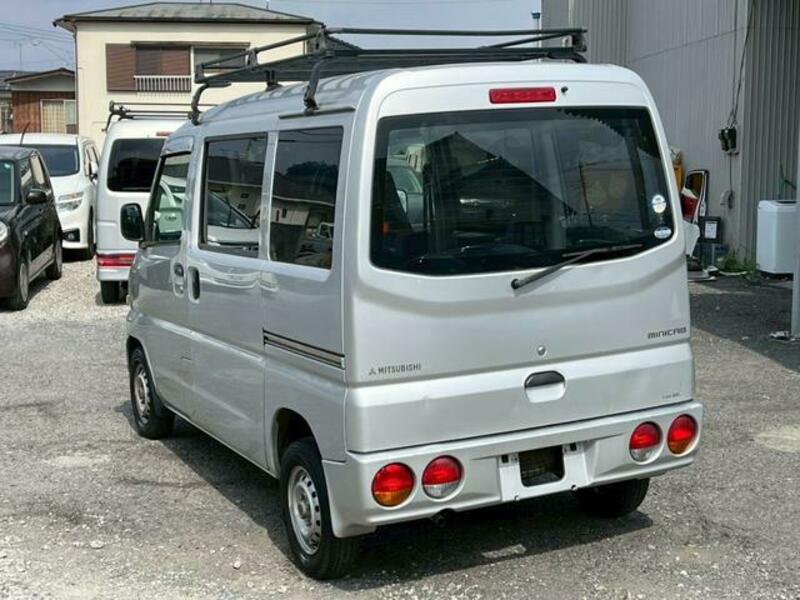 MINICAB VAN