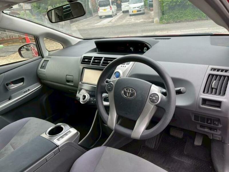 PRIUS ALPHA