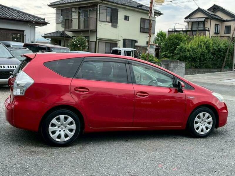 PRIUS ALPHA