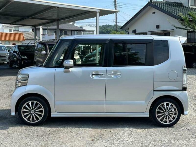 N BOX CUSTOM