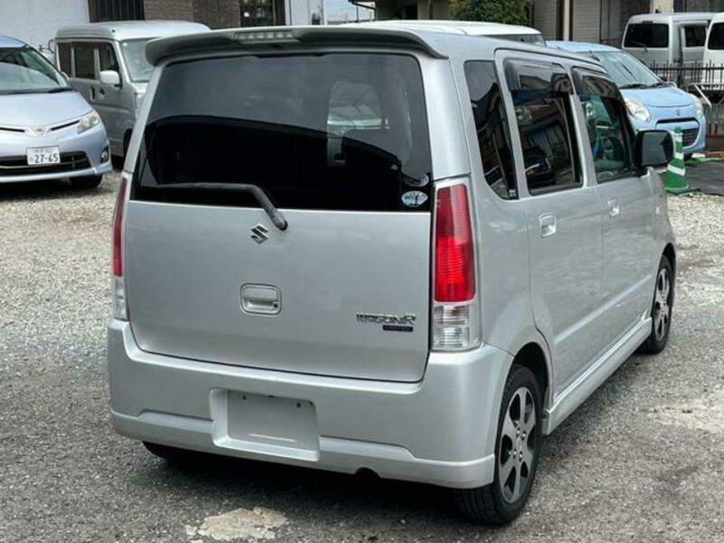 WAGON R