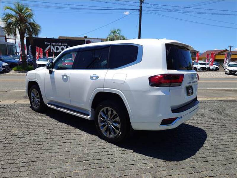 LAND CRUISER