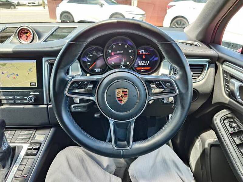 MACAN