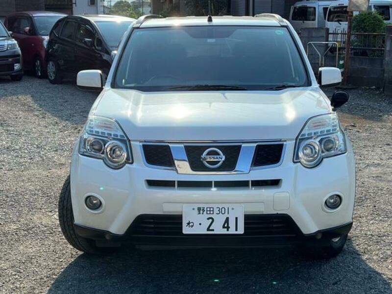 X-TRAIL