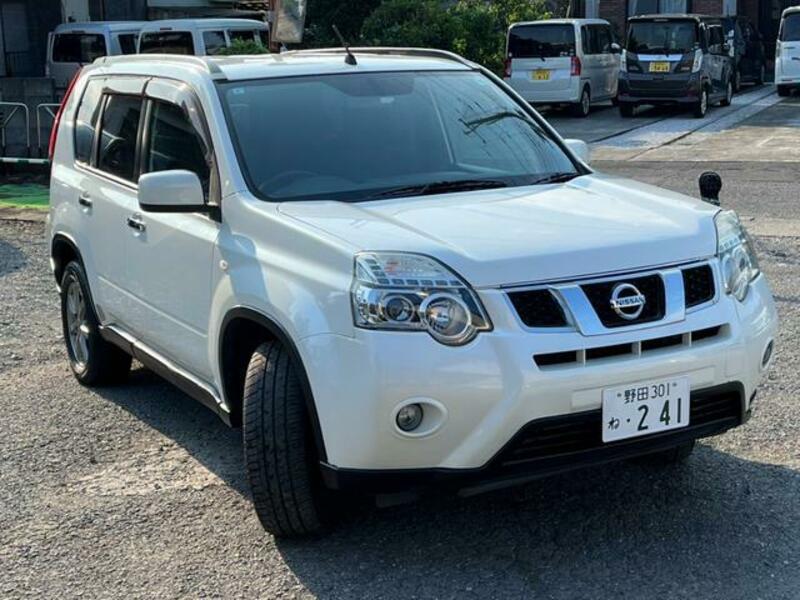 X-TRAIL