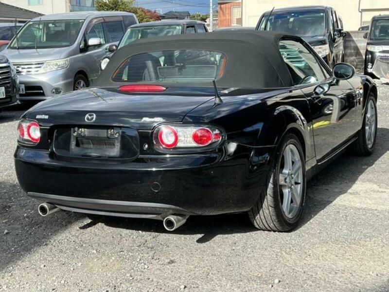 ROADSTER