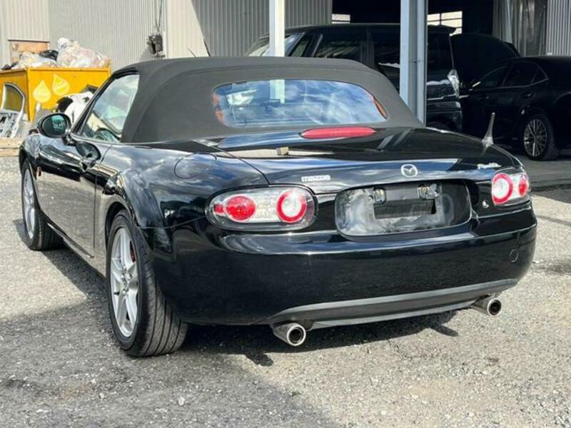 ROADSTER