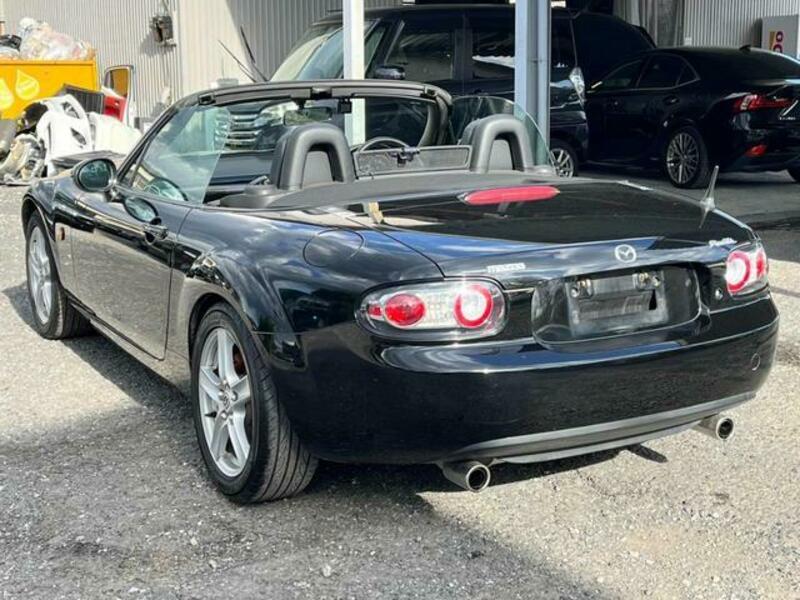 ROADSTER
