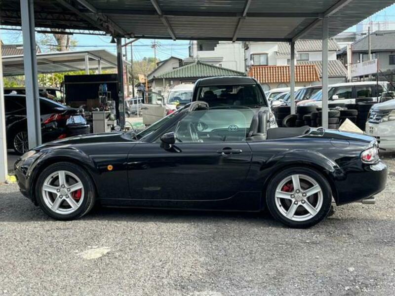 ROADSTER