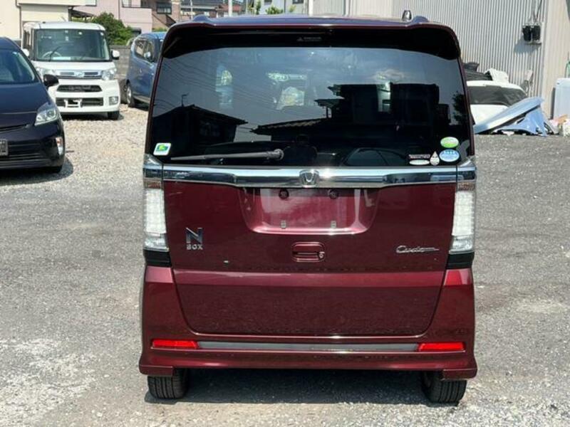 N BOX CUSTOM