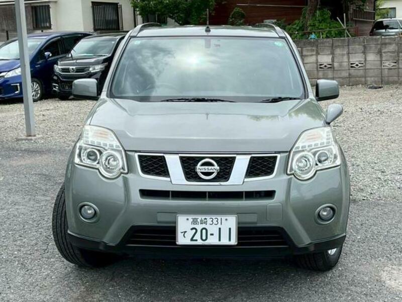 X-TRAIL