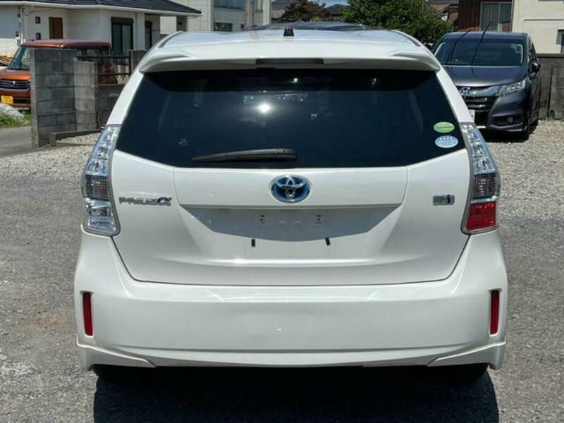 PRIUS ALPHA