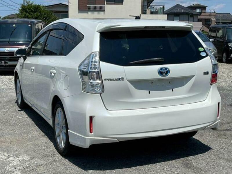PRIUS ALPHA