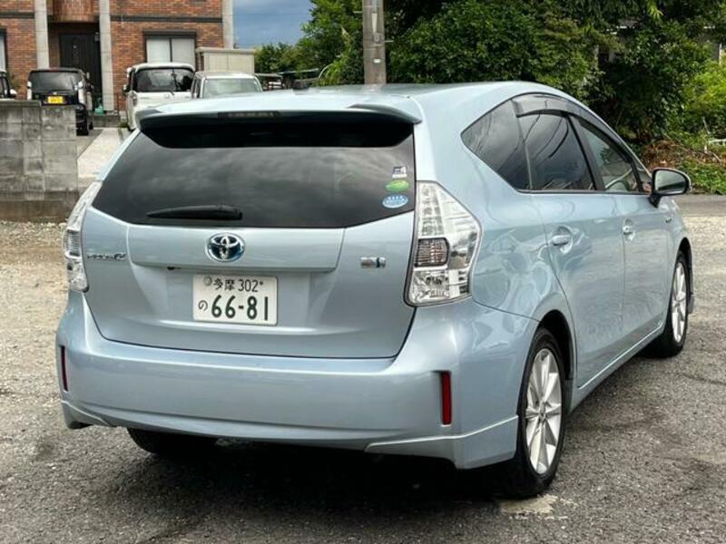 PRIUS ALPHA