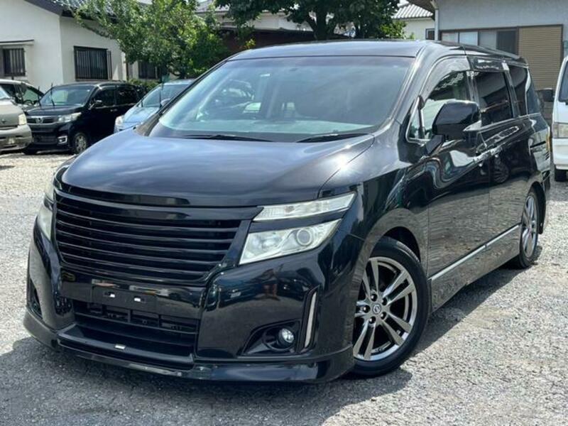 NISSAN ELGRAND