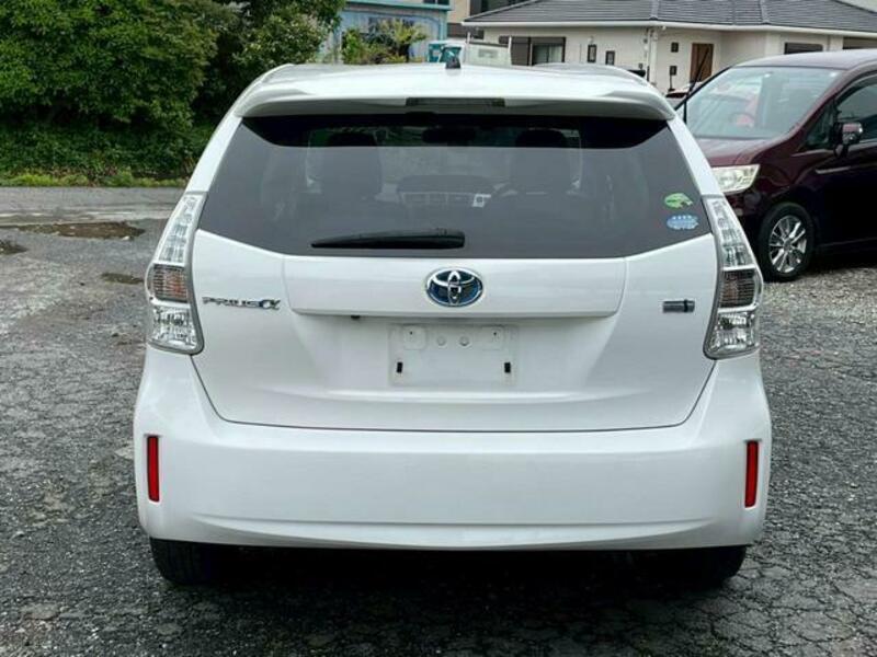 PRIUS ALPHA