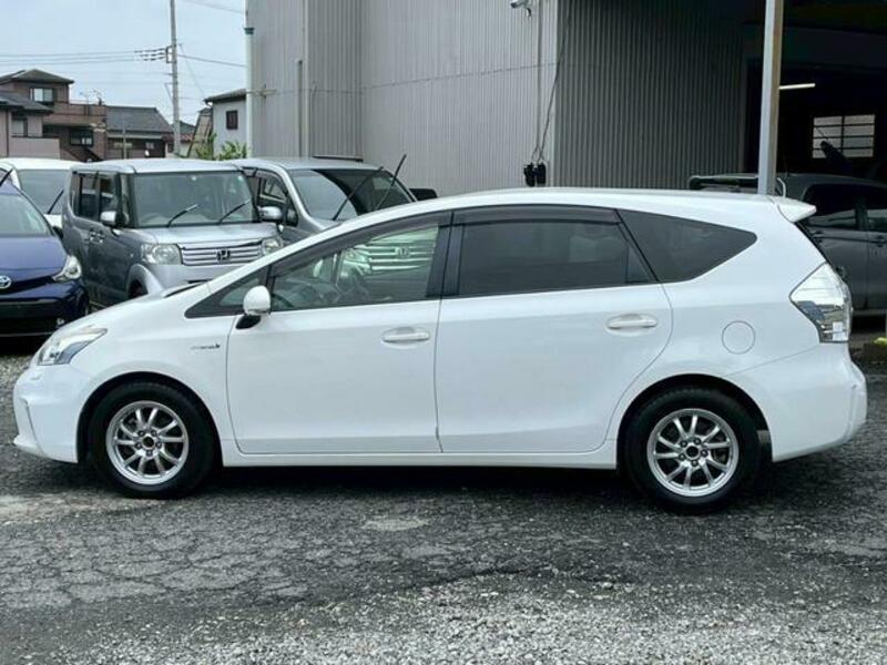 PRIUS ALPHA