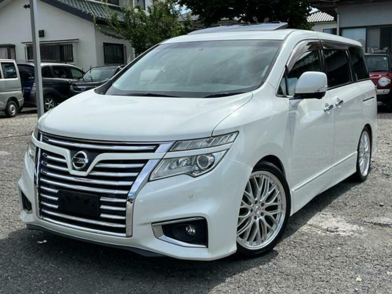 NISSAN ELGRAND