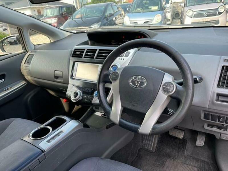PRIUS ALPHA