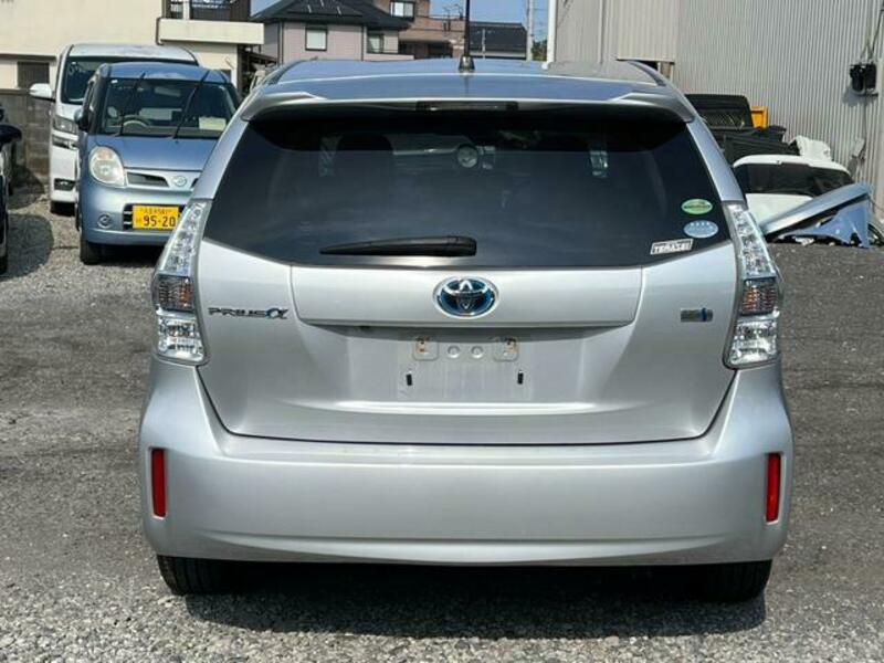 PRIUS ALPHA