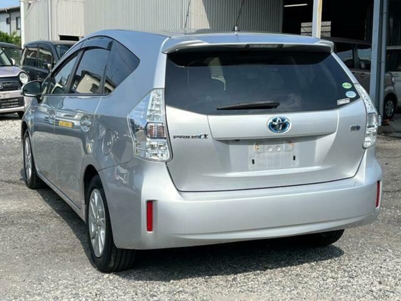 PRIUS ALPHA