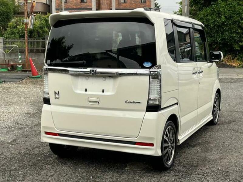 N BOX CUSTOM