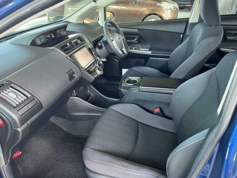 PRIUS ALPHA