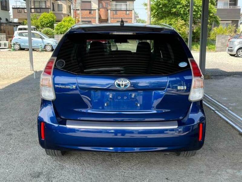 PRIUS ALPHA