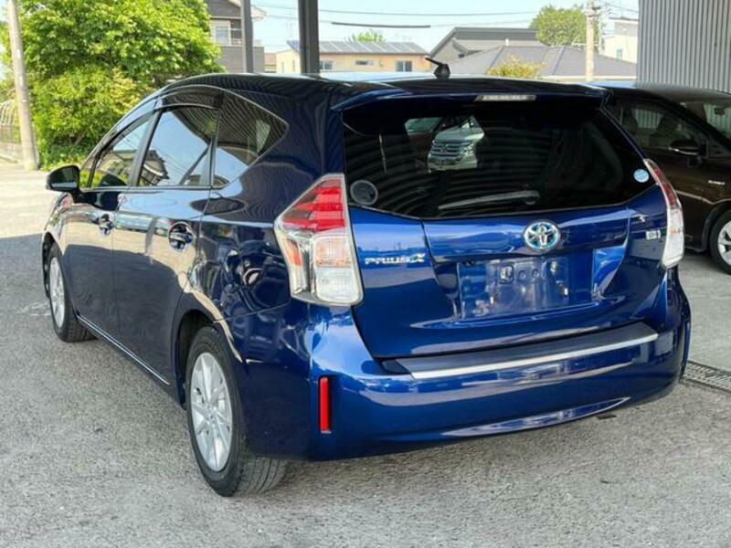PRIUS ALPHA