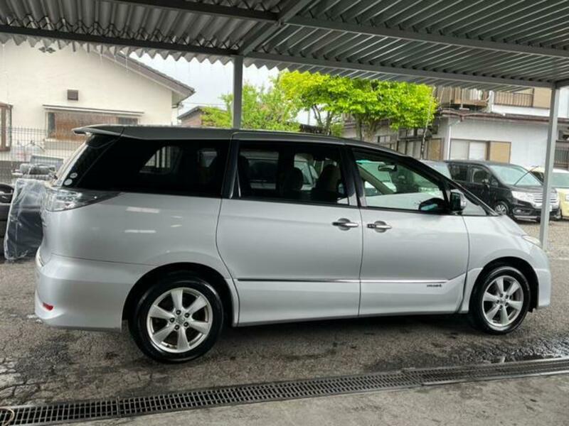 ESTIMA HYBRID