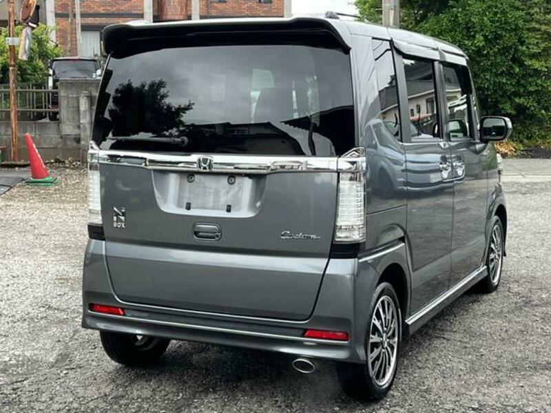 N BOX CUSTOM