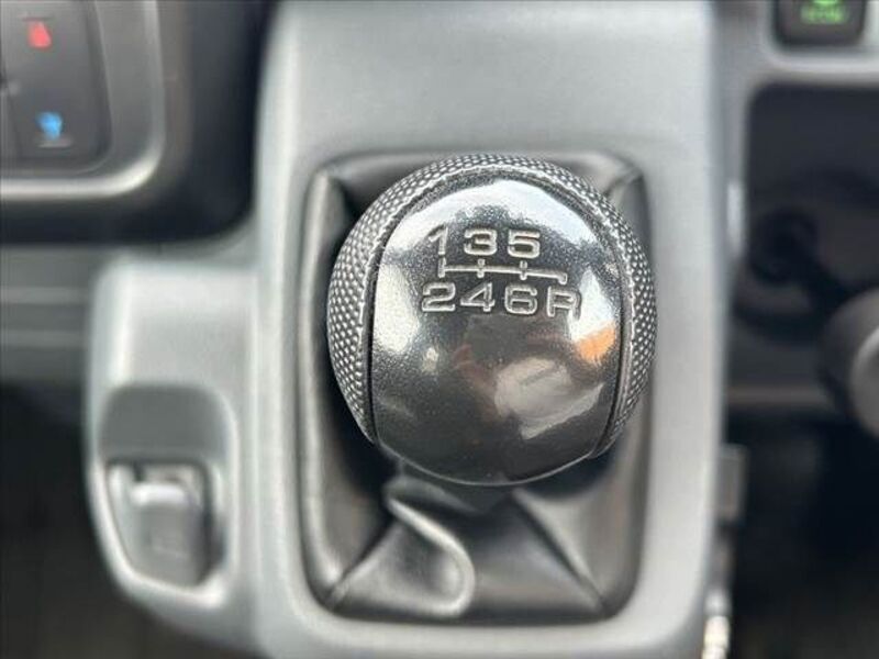 N-VAN