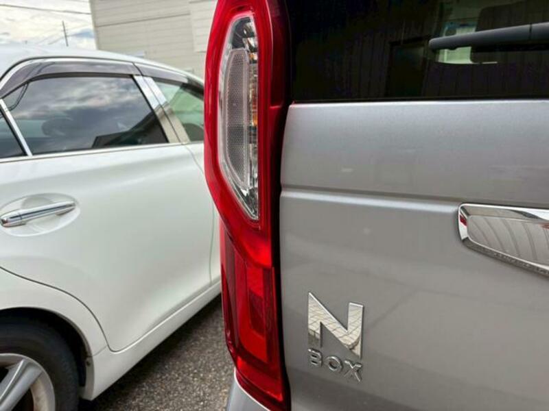 N BOX