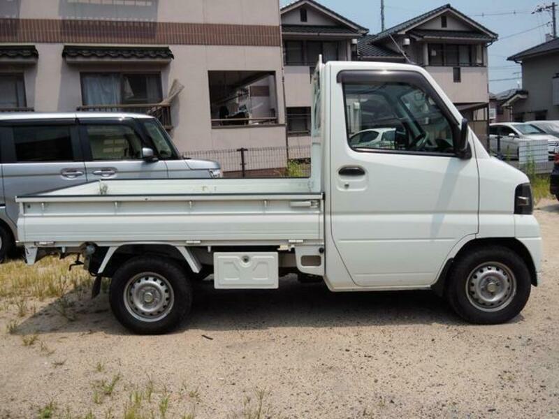 CLIPPER TRUCK