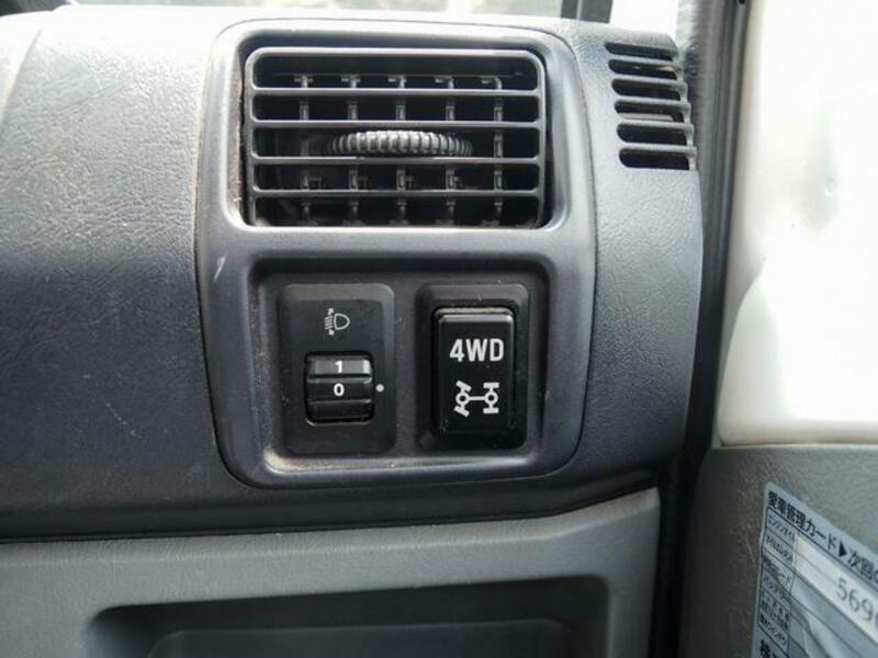 CLIPPER TRUCK