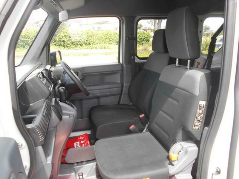 N-VAN