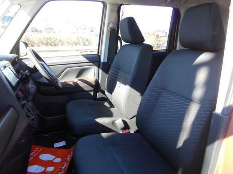 ROOMY