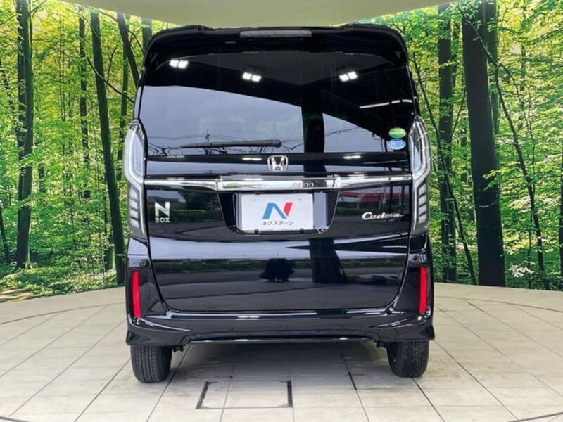 N BOX CUSTOM