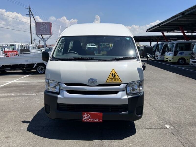 HIACE COMMUTER