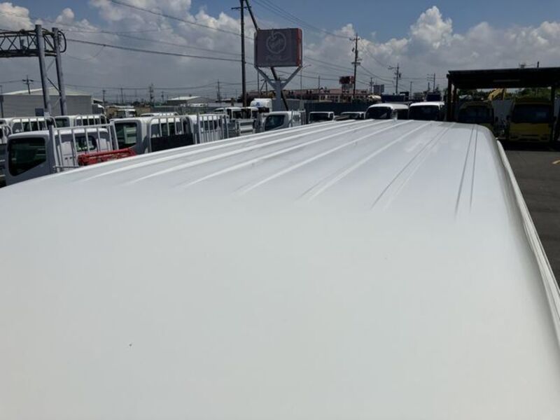 HIACE COMMUTER