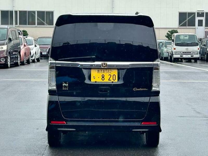 N BOX CUSTOM