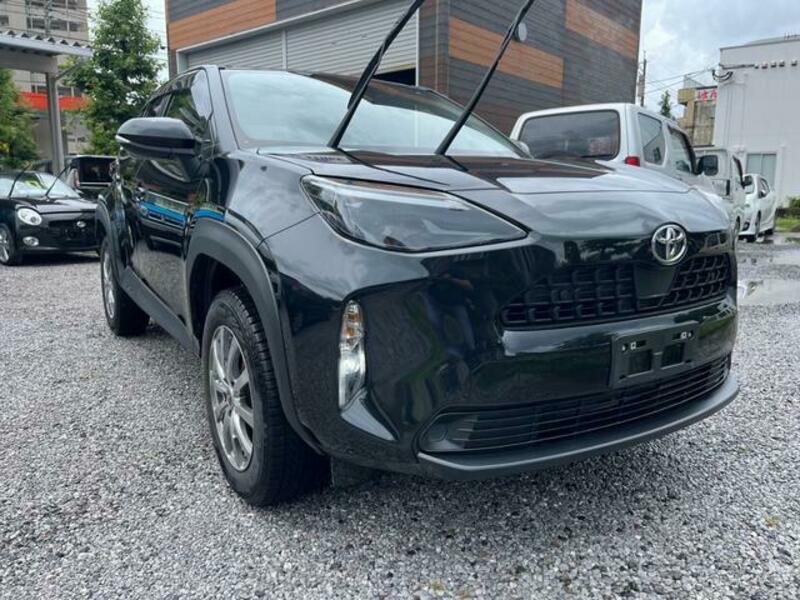 YARIS CROSS