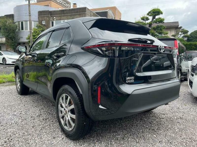 YARIS CROSS