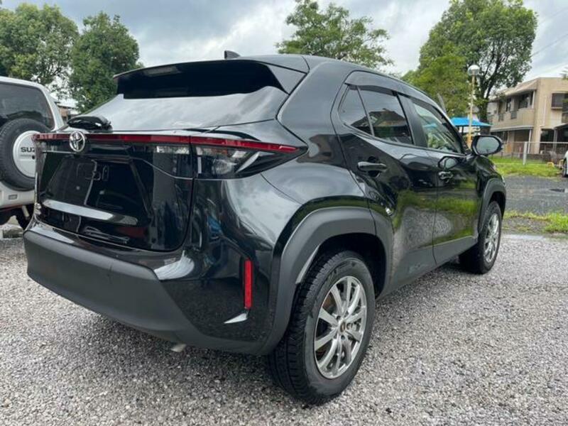 YARIS CROSS
