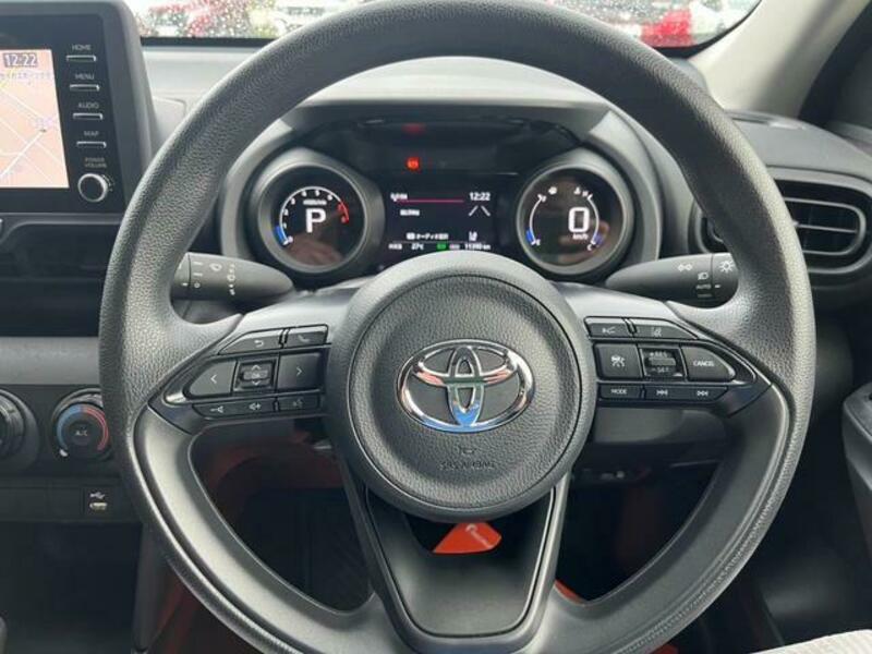 YARIS CROSS