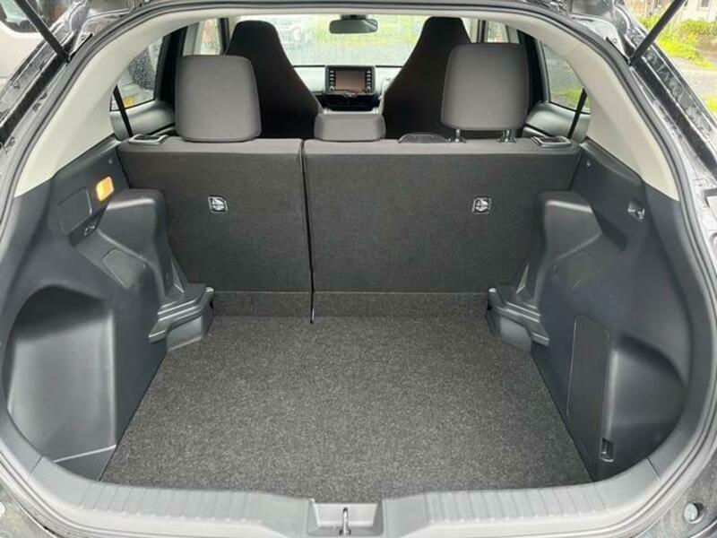 YARIS CROSS