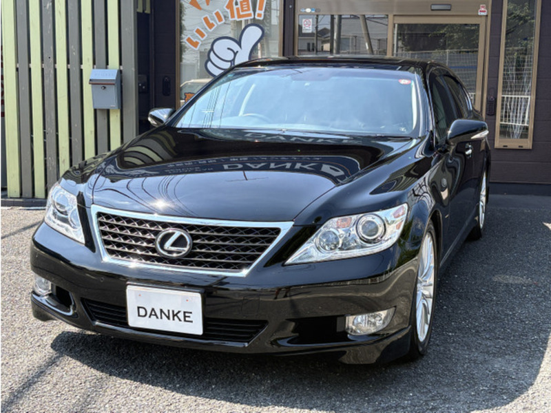 LEXUS LS