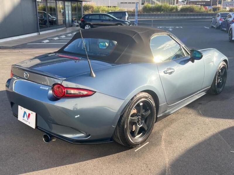 ROADSTER
