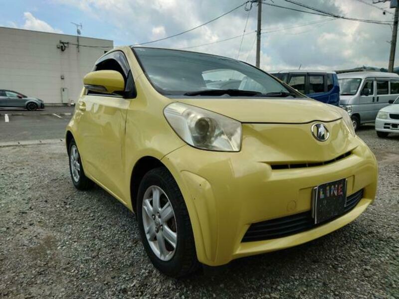 TOYOTA IQ