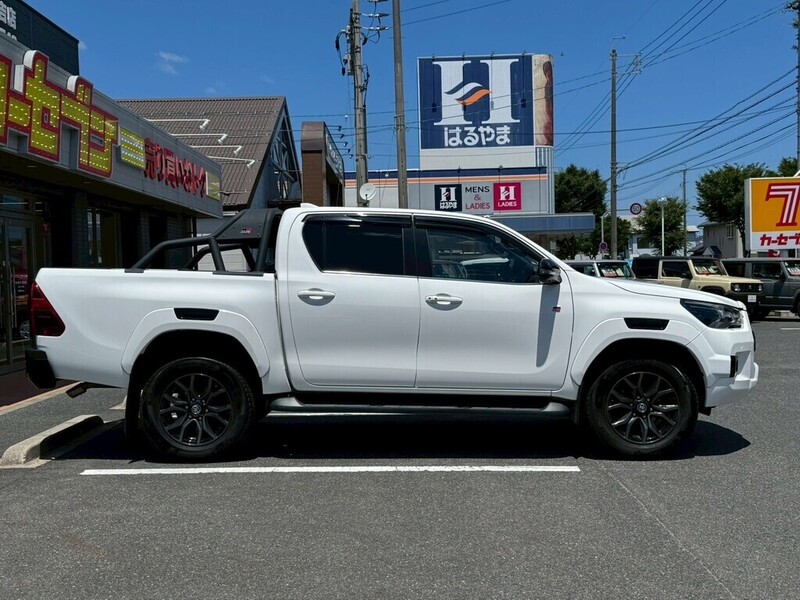 HILUX